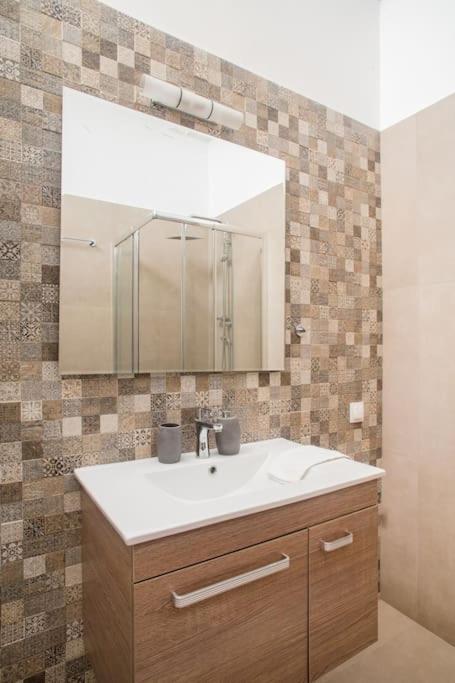 Ferienwohnung Splendid Full 5BDR/3bath/2kitchens Mansion in ATH Athen Exterior foto